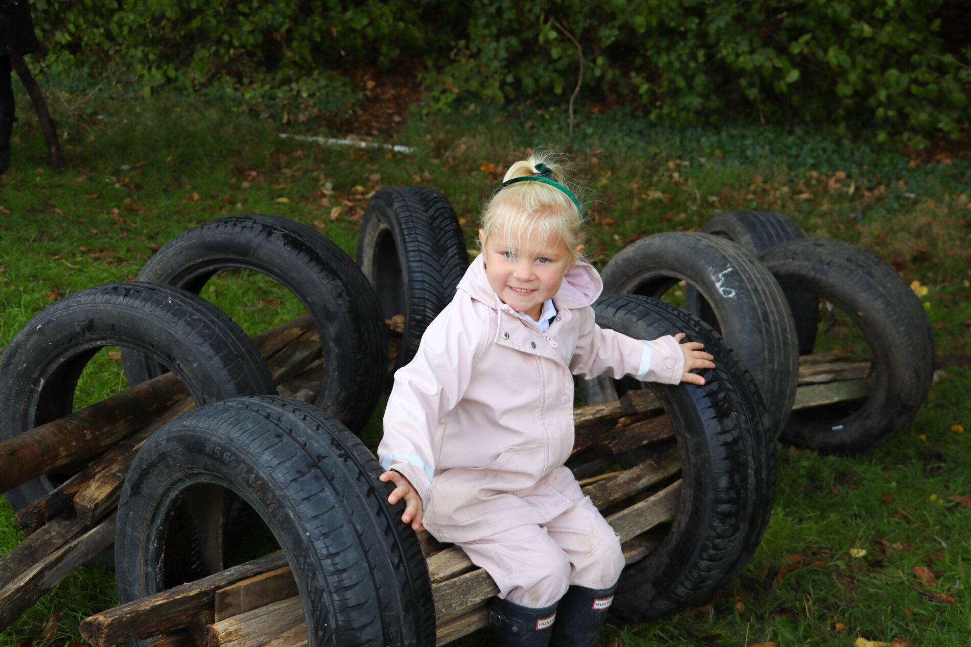 IMG_3883 child playing outside in poutdoor learning lessons