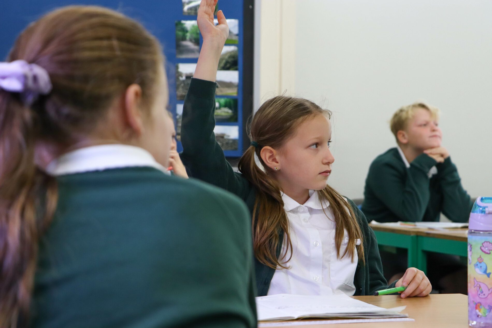 IMG_4022 ks2 pupil at shorne cofe primary school with her hand up