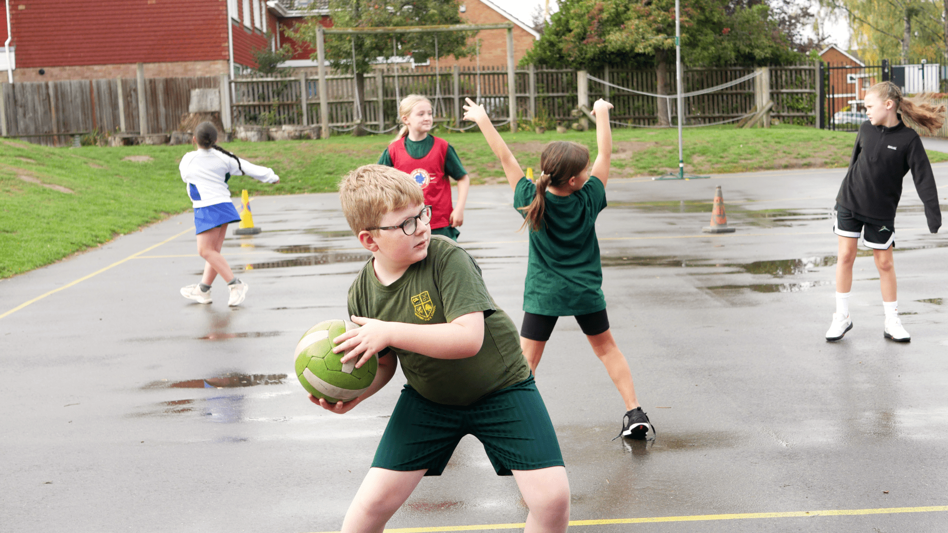 P1180342 Playing netball at shorne primary school in PE lessons