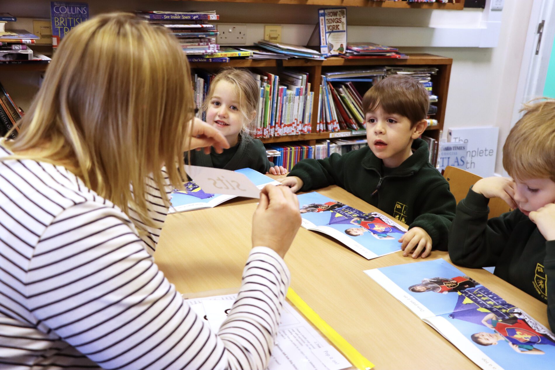 IMG_8534 teacher doing phonics with shorne primary school